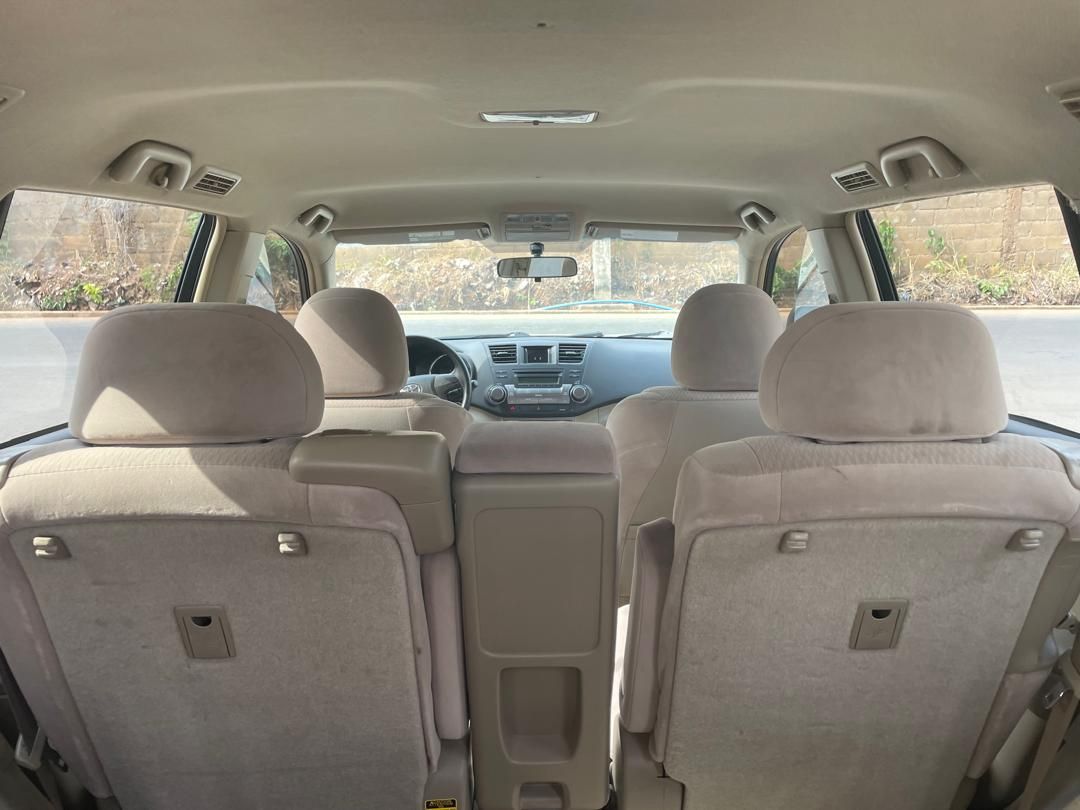 Vehicle - Image 10