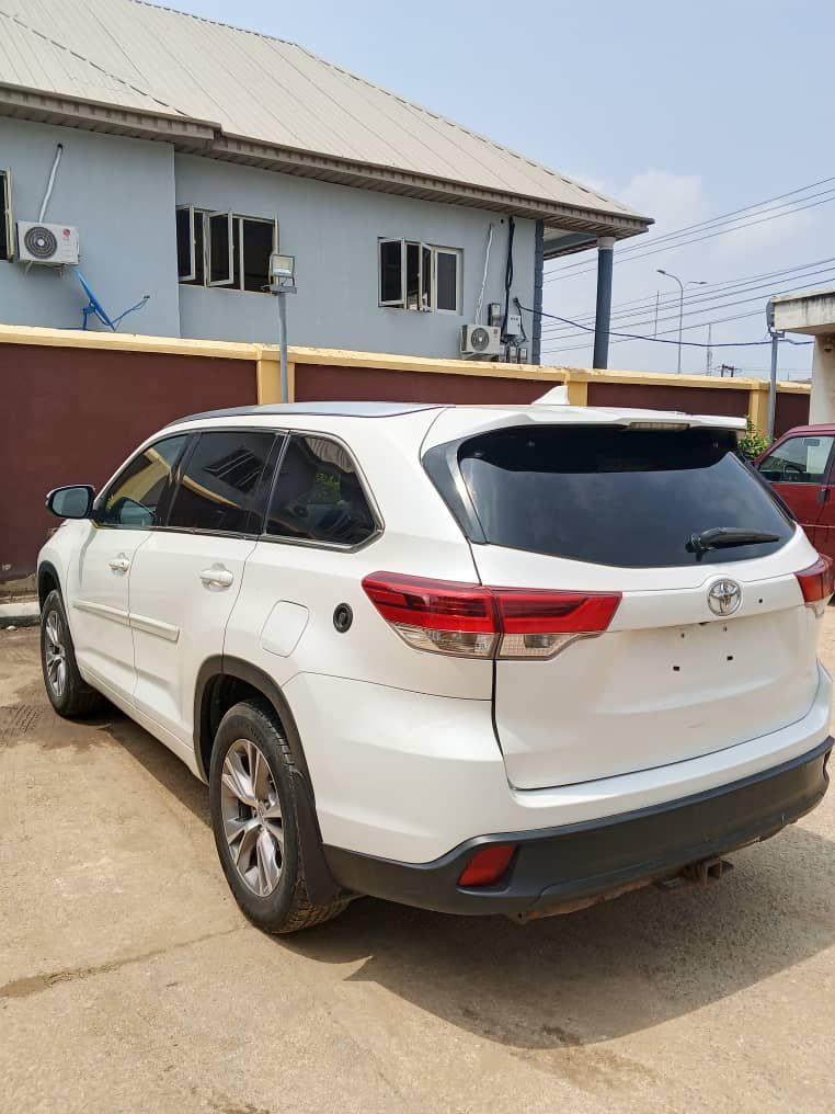 Vehicle - Image 5