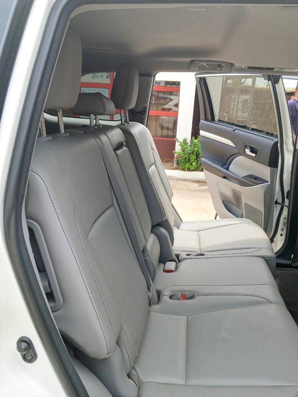 Vehicle - Image 13