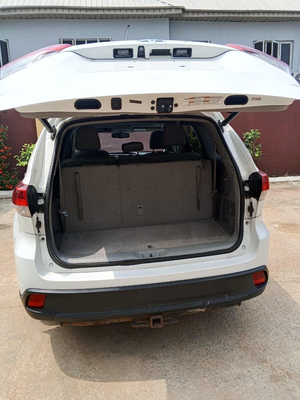 Vehicle - Image 11