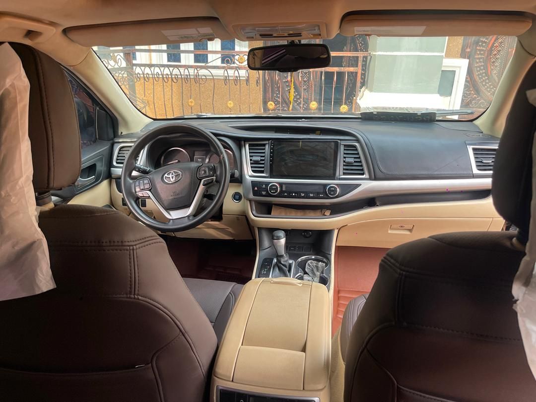 Vehicle - Image 3