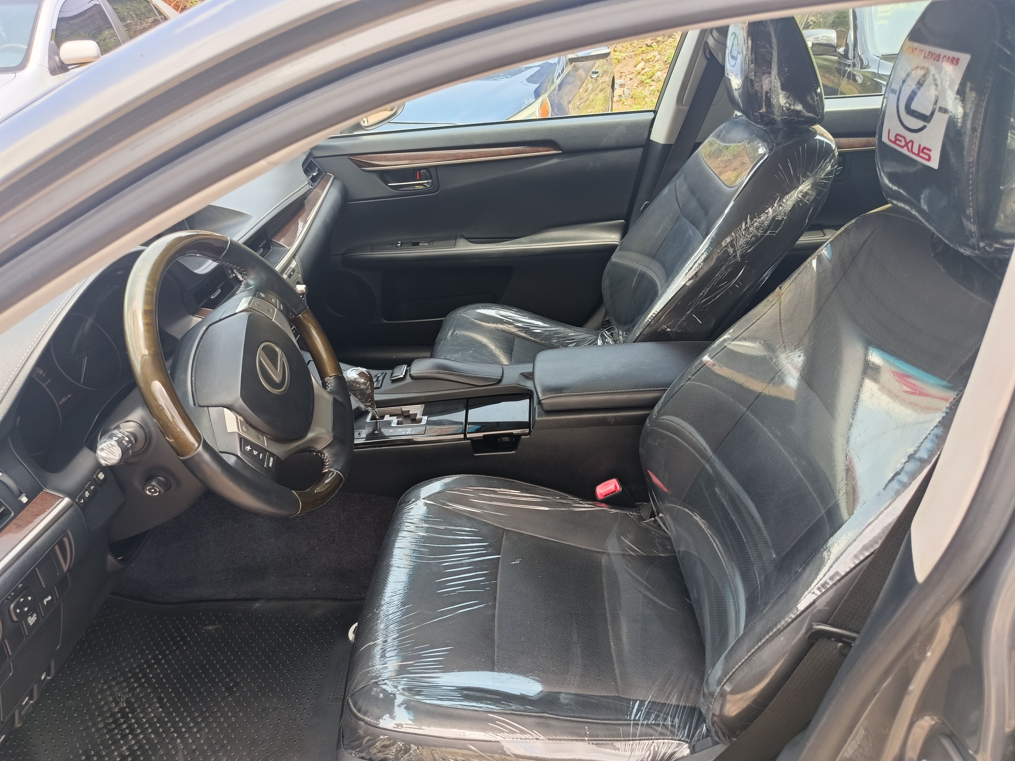 Vehicle - Image 6
