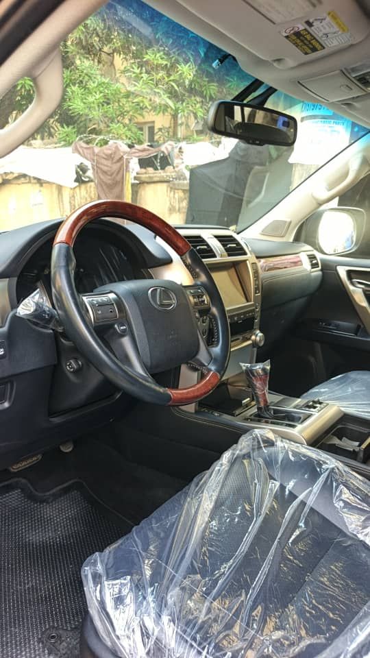 Vehicle - Image 12