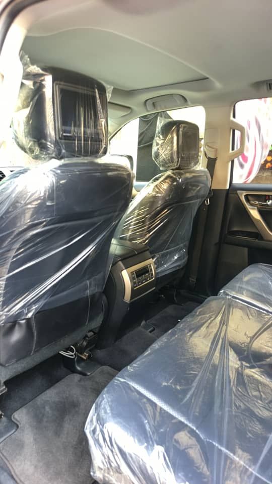 Vehicle - Image 8