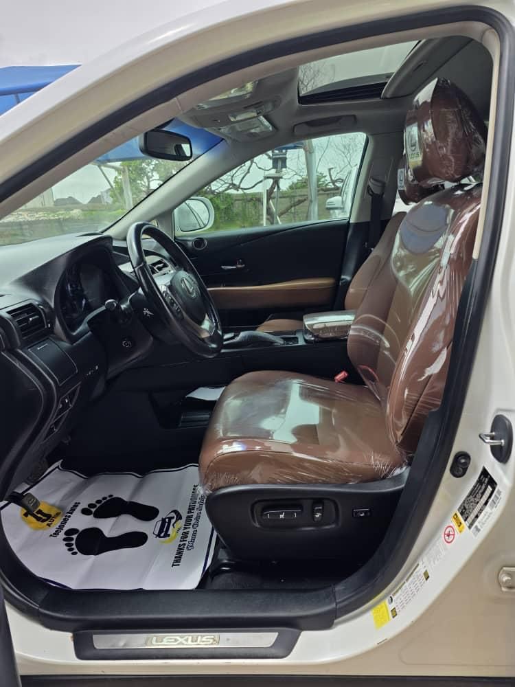 Vehicle - Image 12