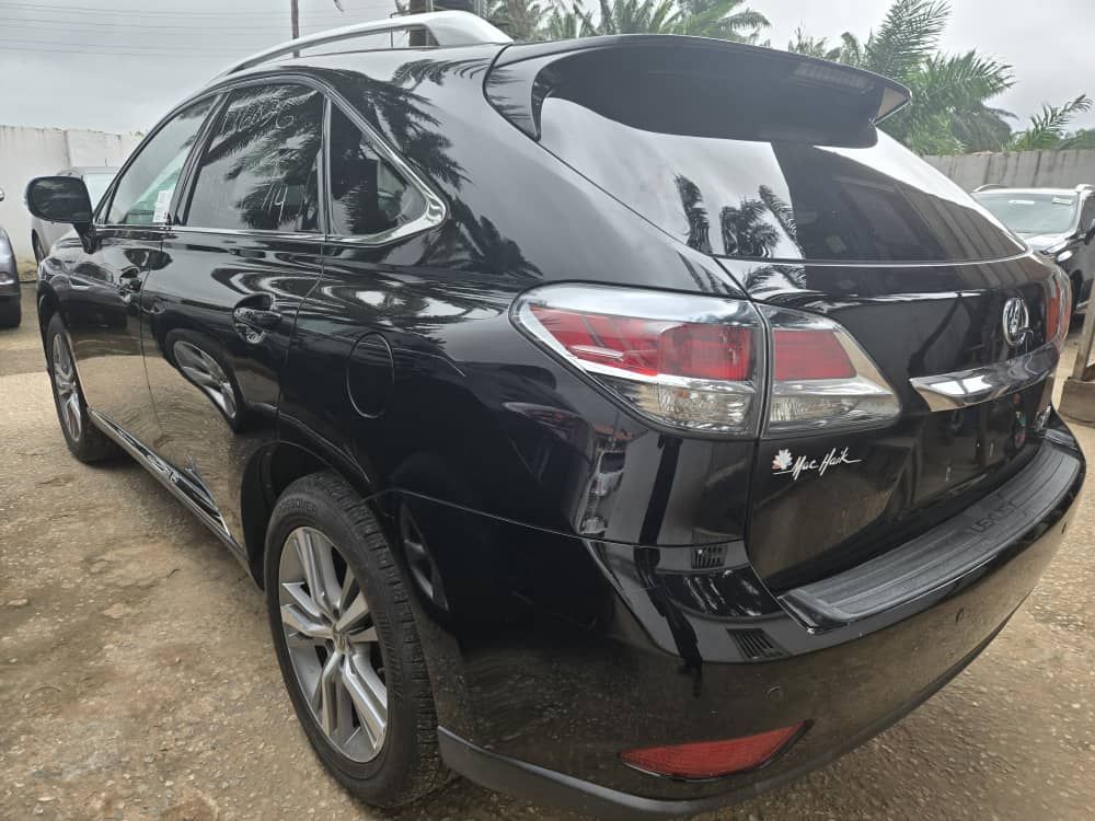 Vehicle - Image 9