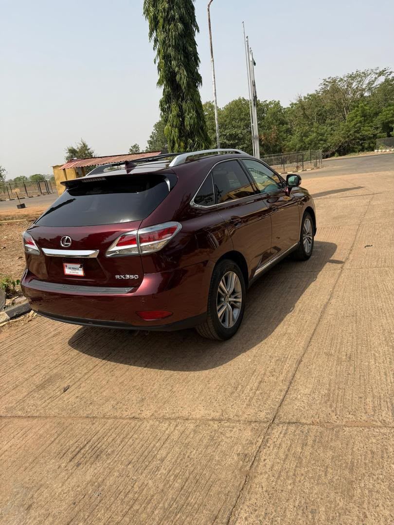 Vehicle - Image 7