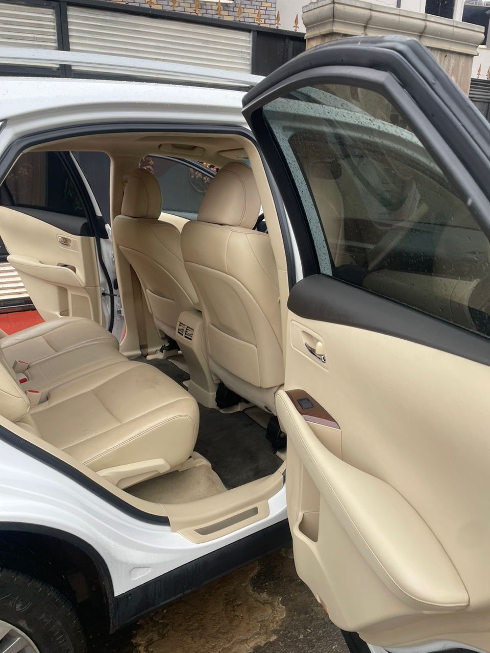 Vehicle - Image 12