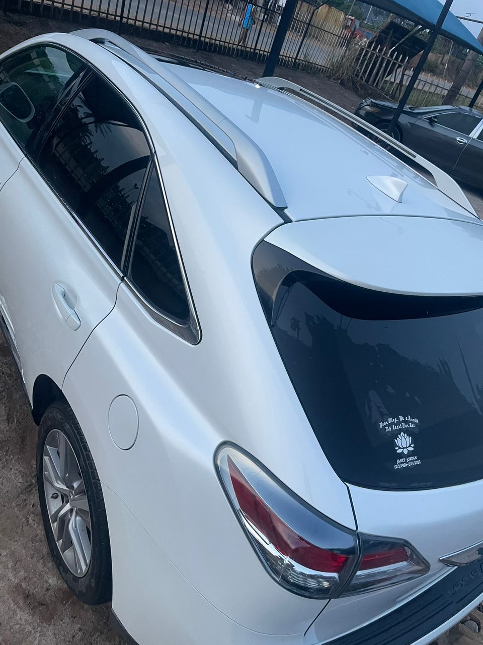 Vehicle - Image 7