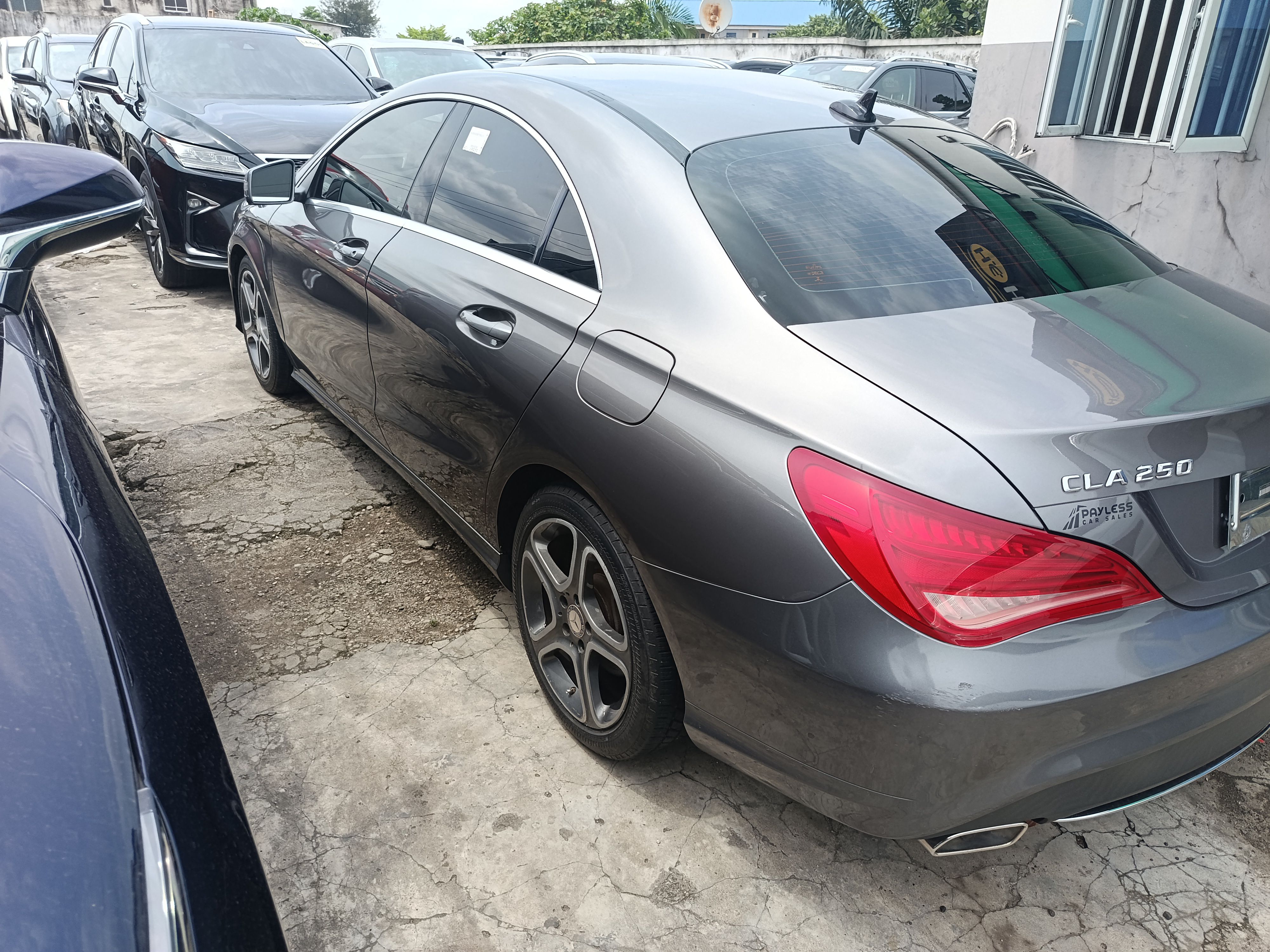 Vehicle - Image 9