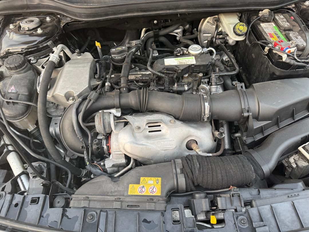 Vehicle - Image 7