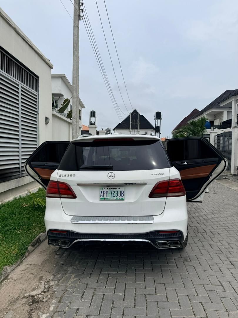 Vehicle - Image 5
