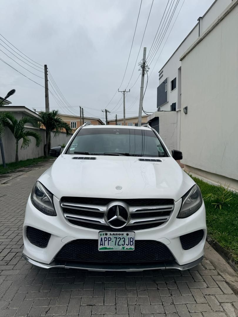 Vehicle - Image 11