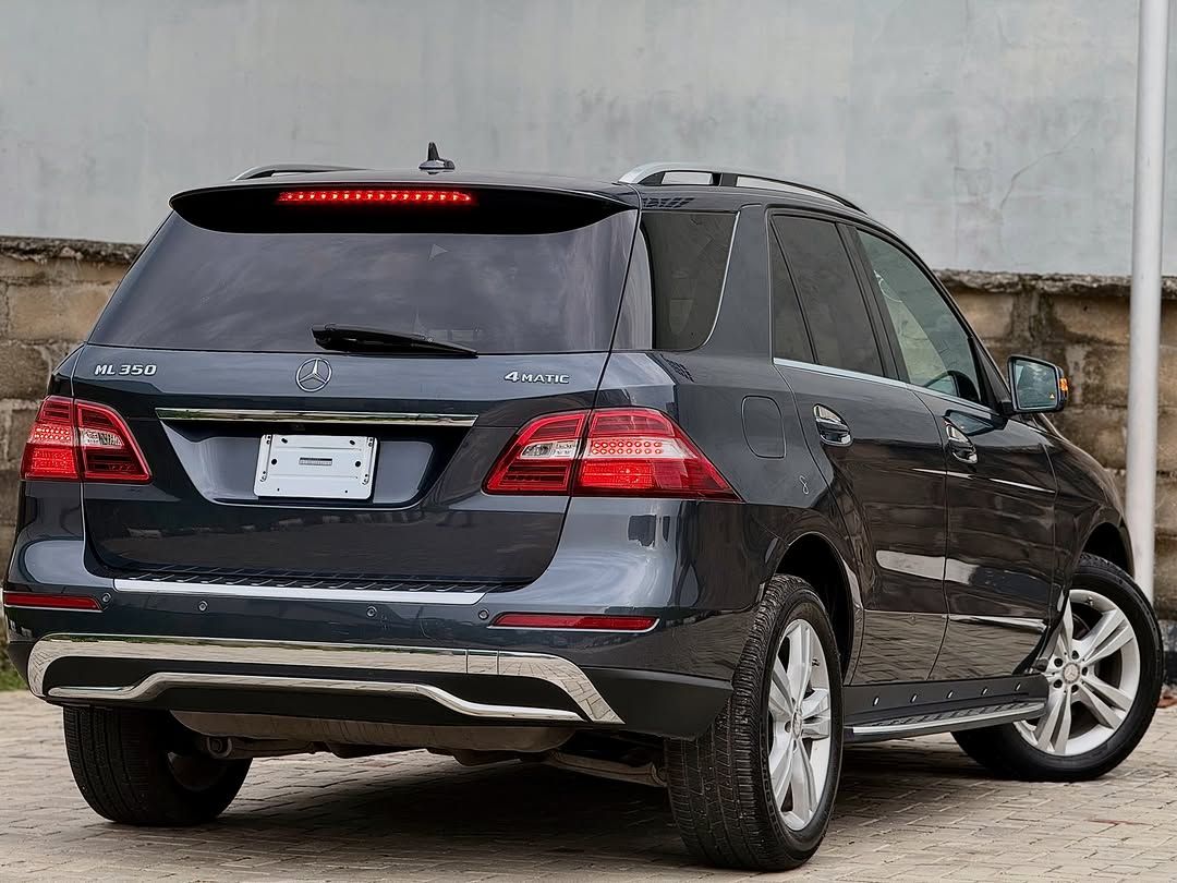Vehicle - Image 8