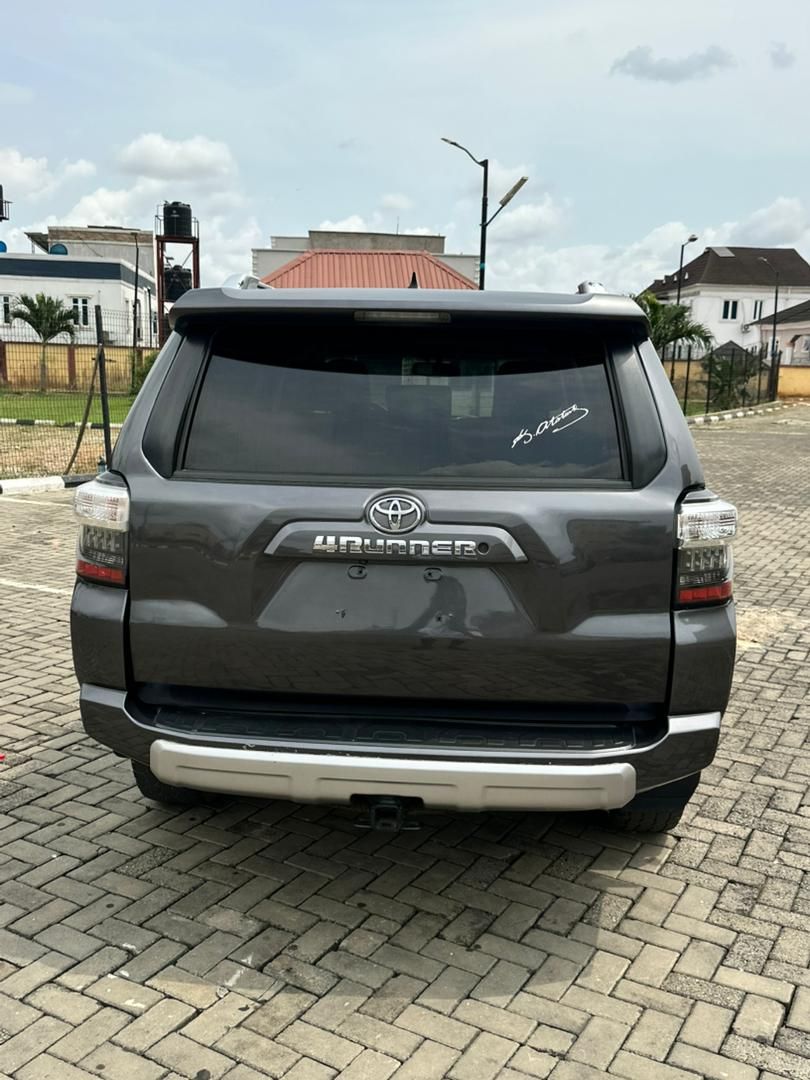 Vehicle - Image 8