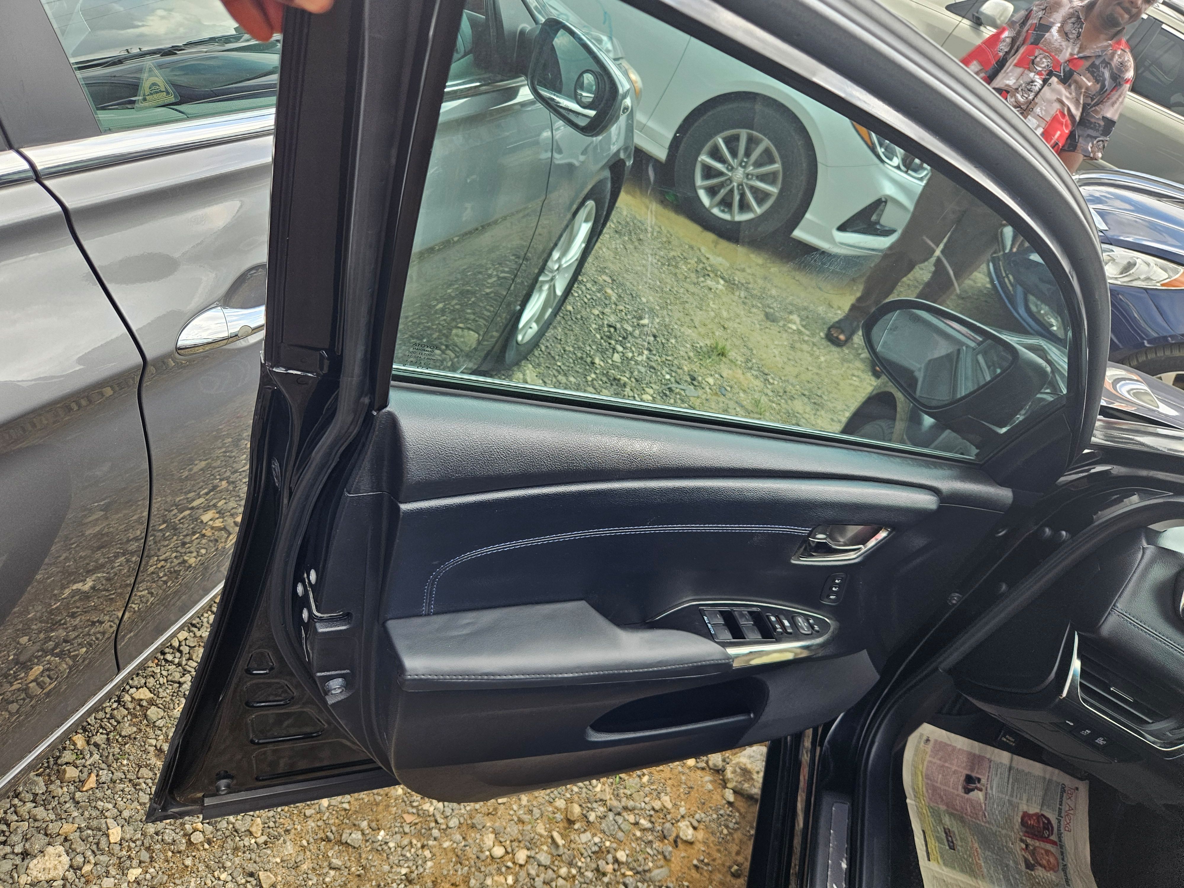 Vehicle - Image 9
