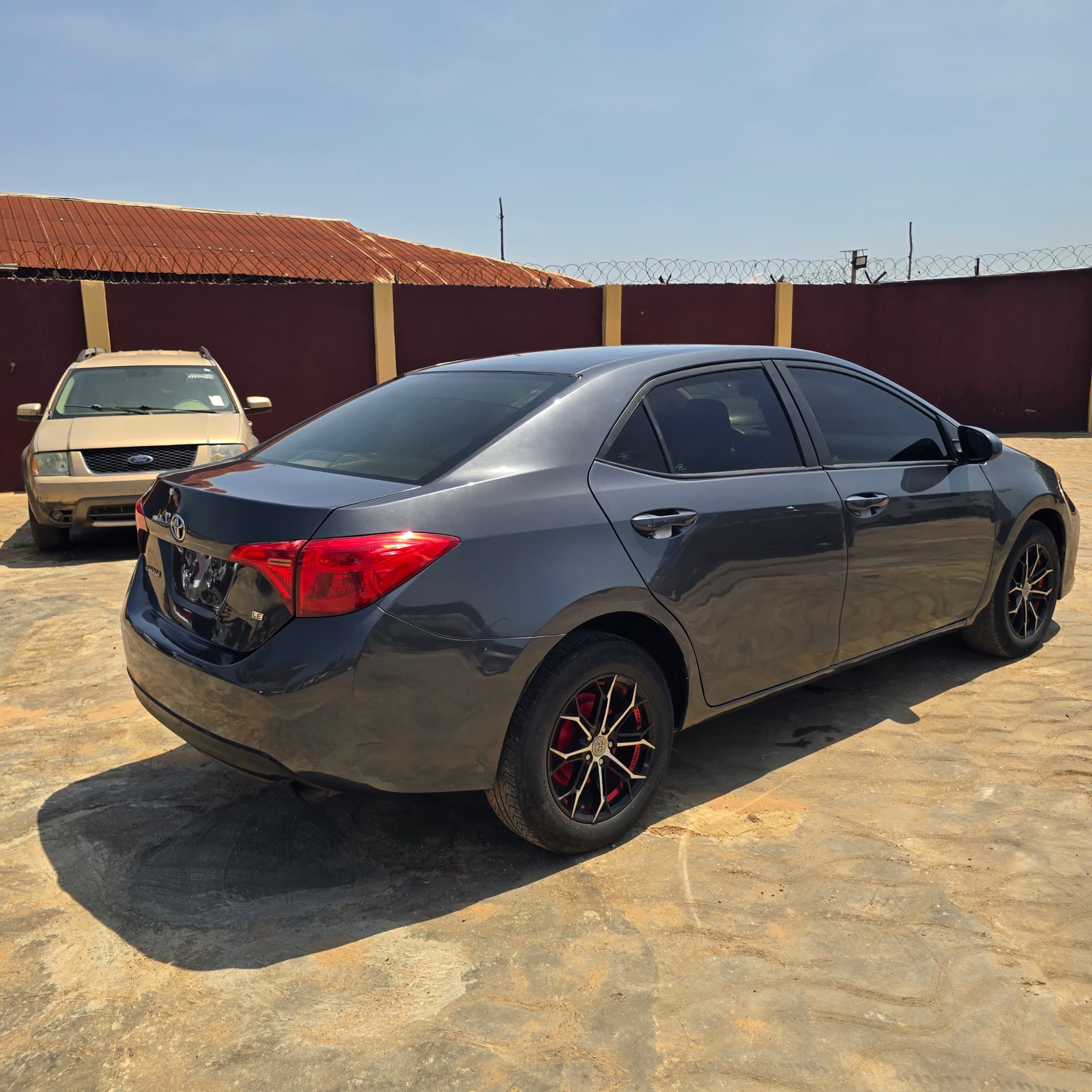 Vehicle - Image 8