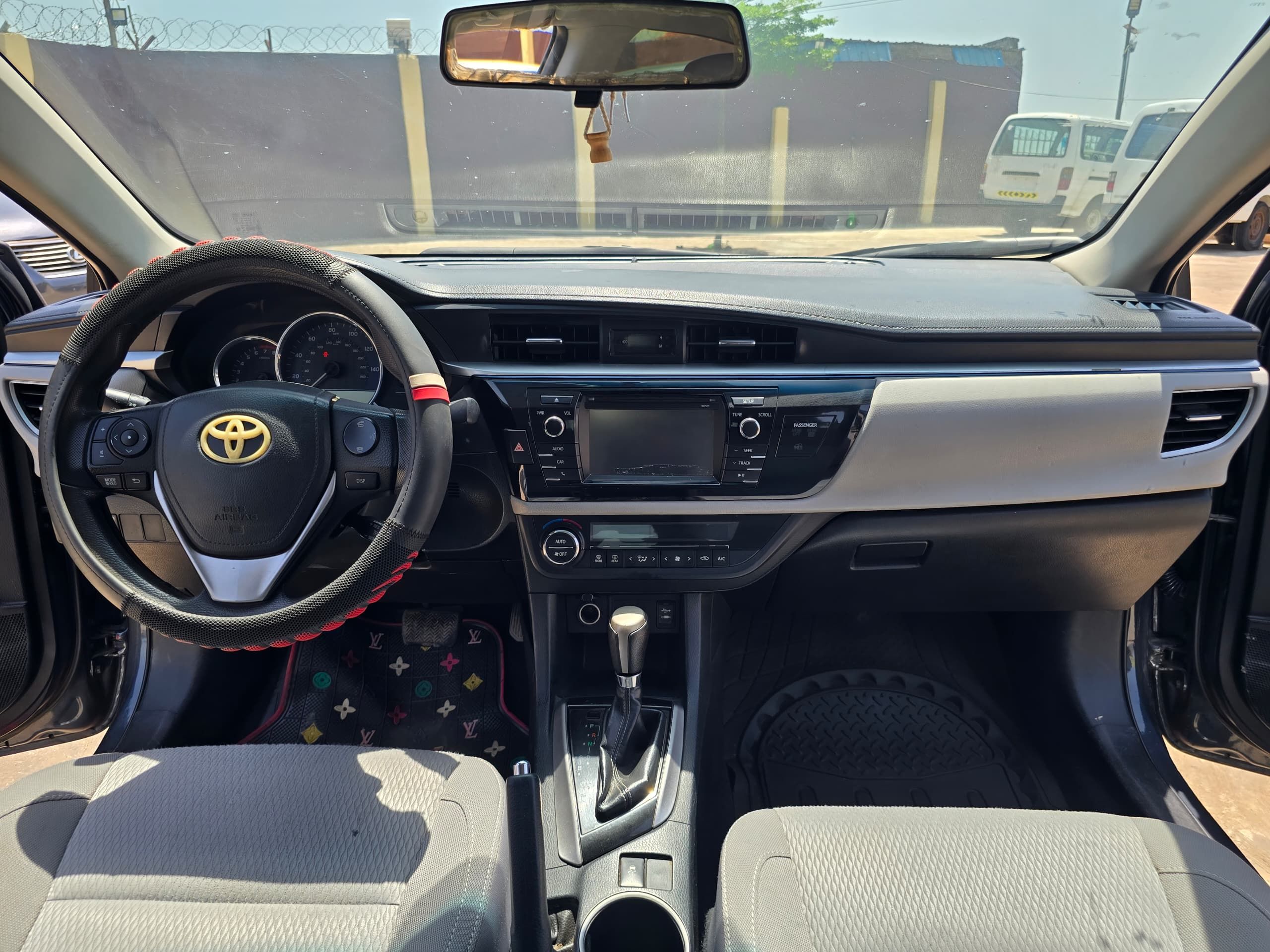 Vehicle - Image 12