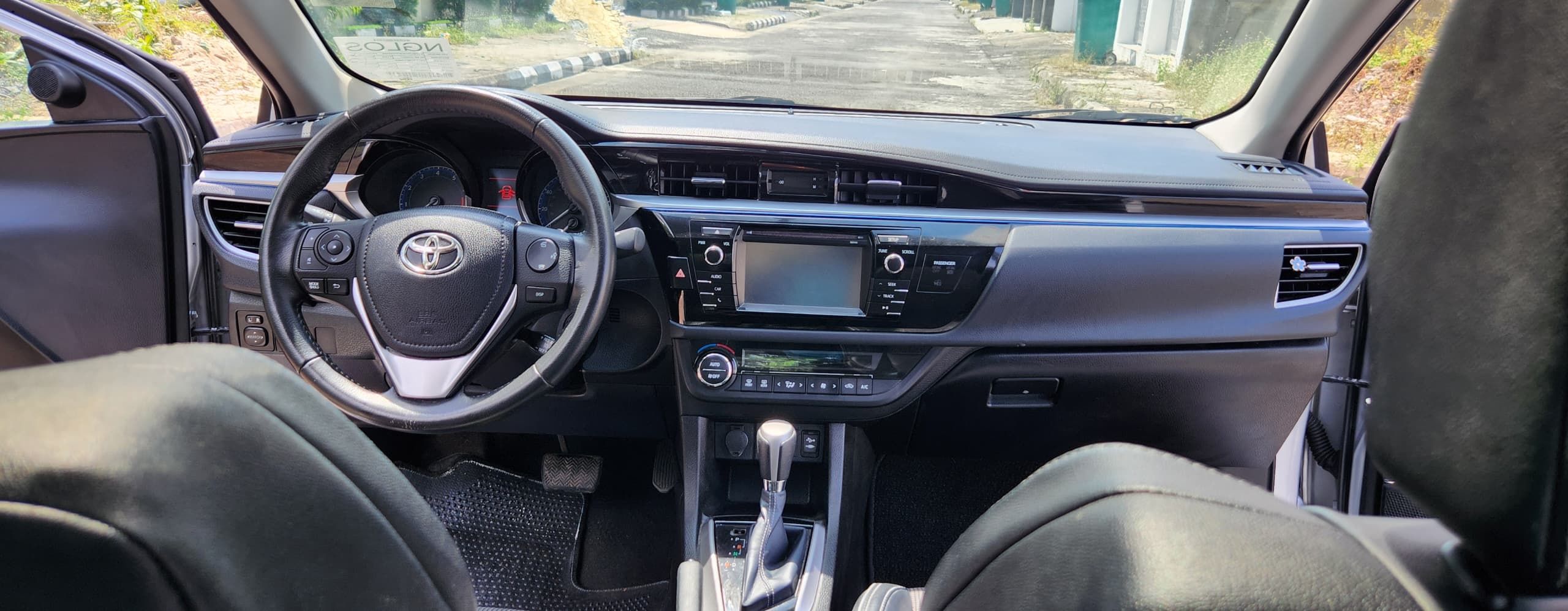 Vehicle - Image 10