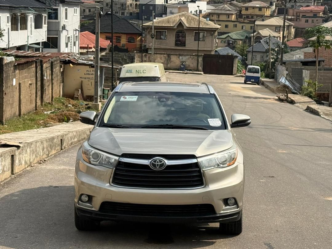 Vehicle - Image 6
