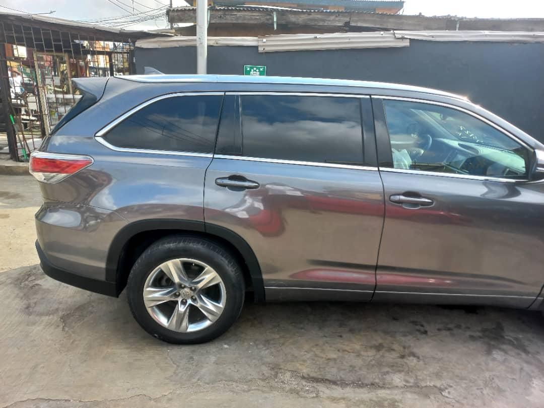 Vehicle - Image 4