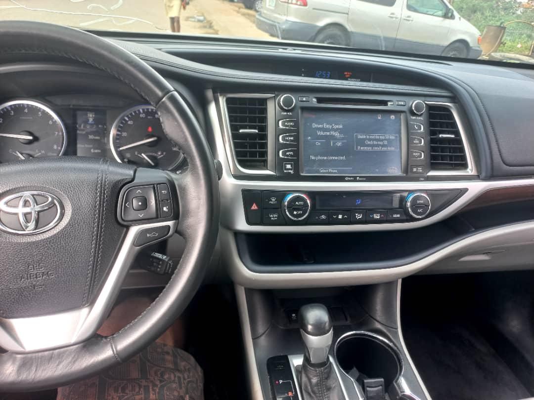 Vehicle - Image 3