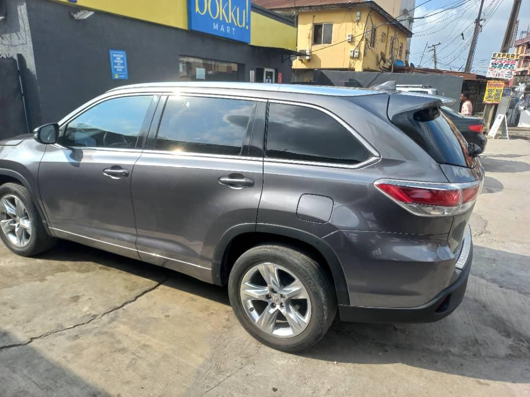 Vehicle - Image 16