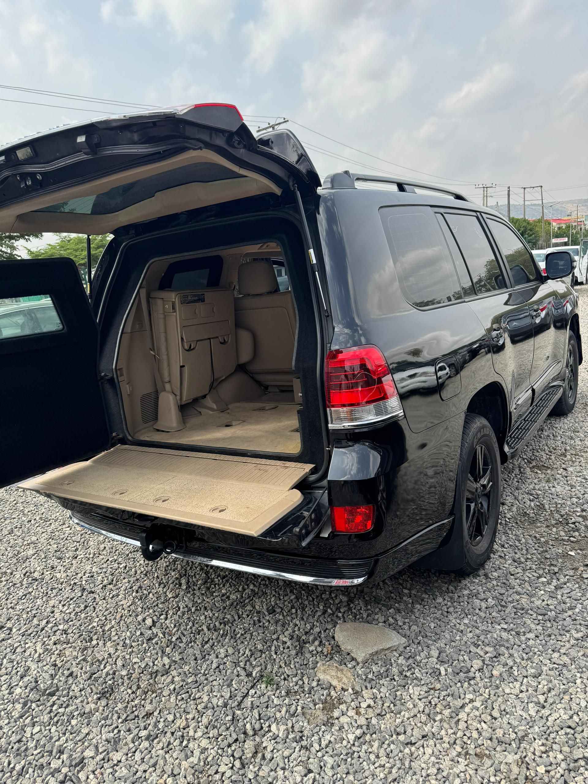 Vehicle - Image 7