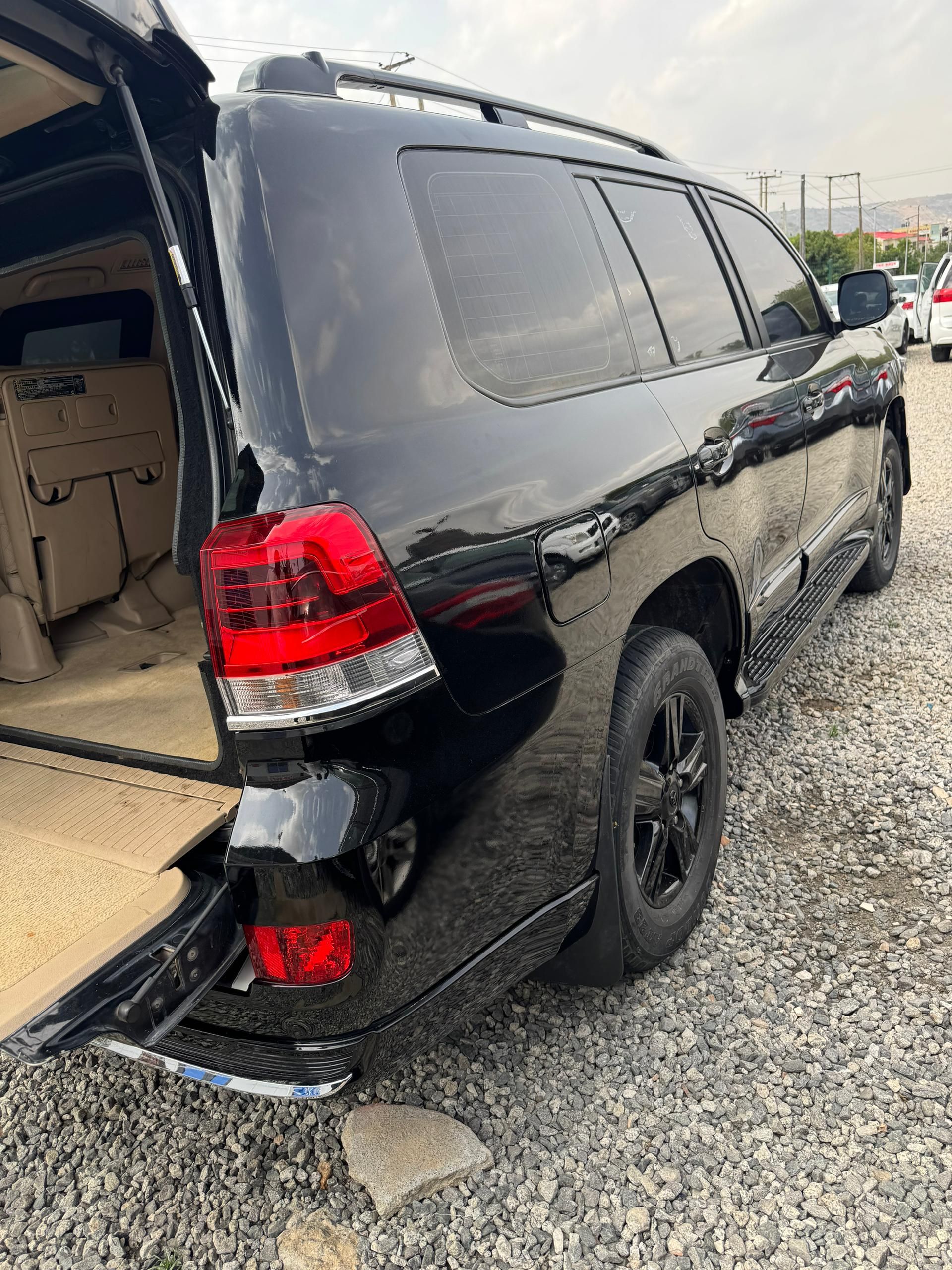 Vehicle - Image 5