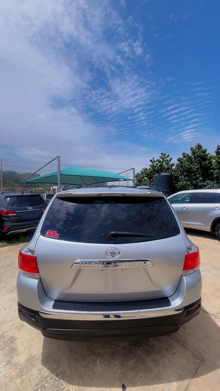 Vehicle - Image 2