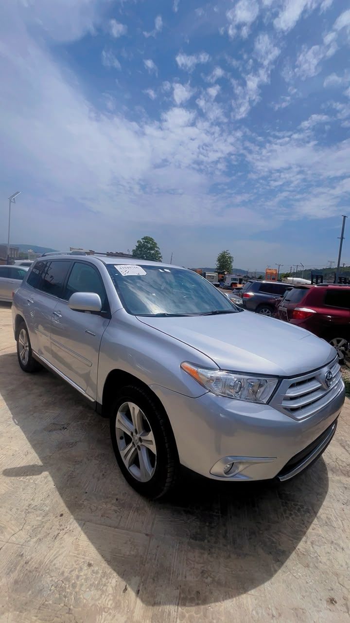 Vehicle - Image 3