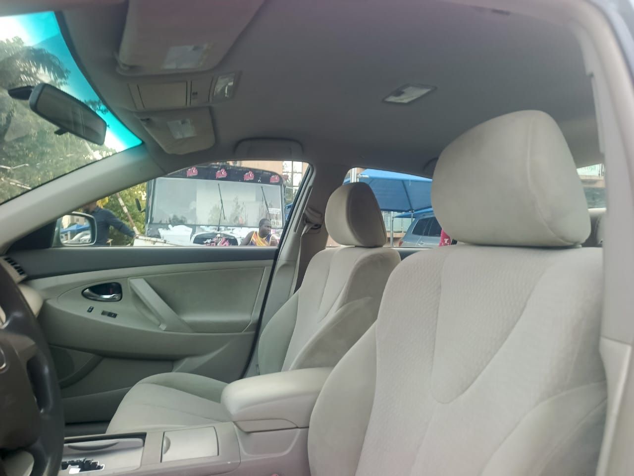 Vehicle - Image 12