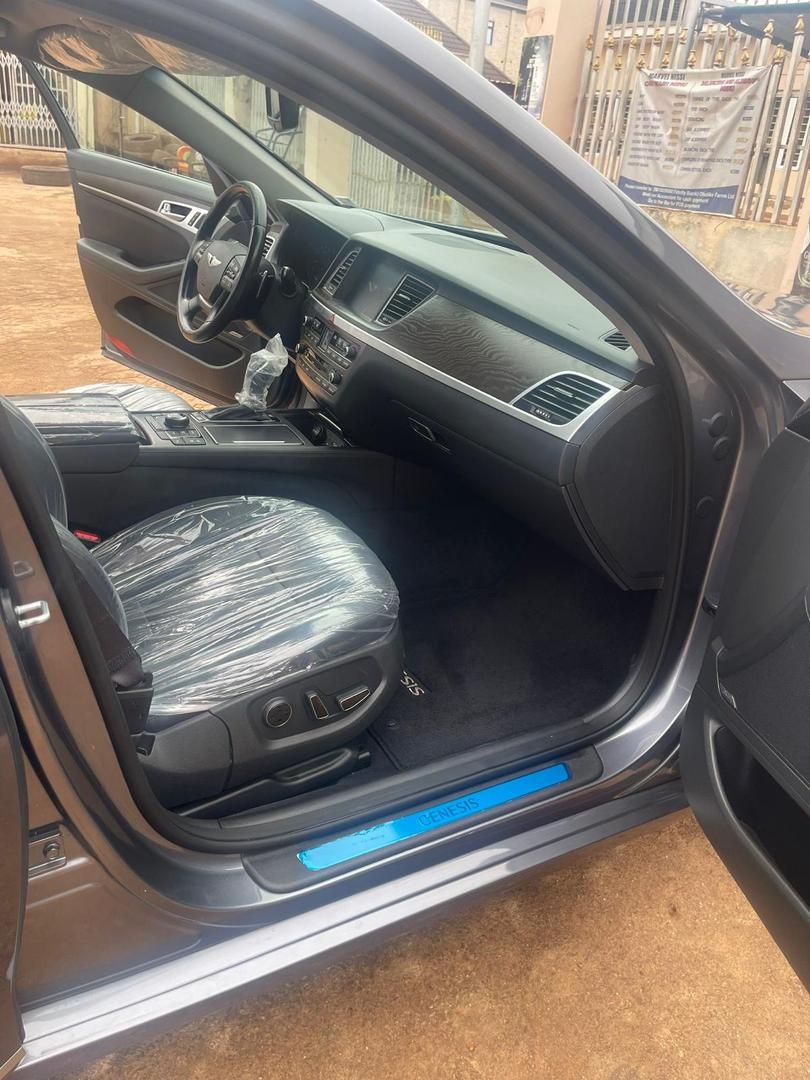 Vehicle - Image 2