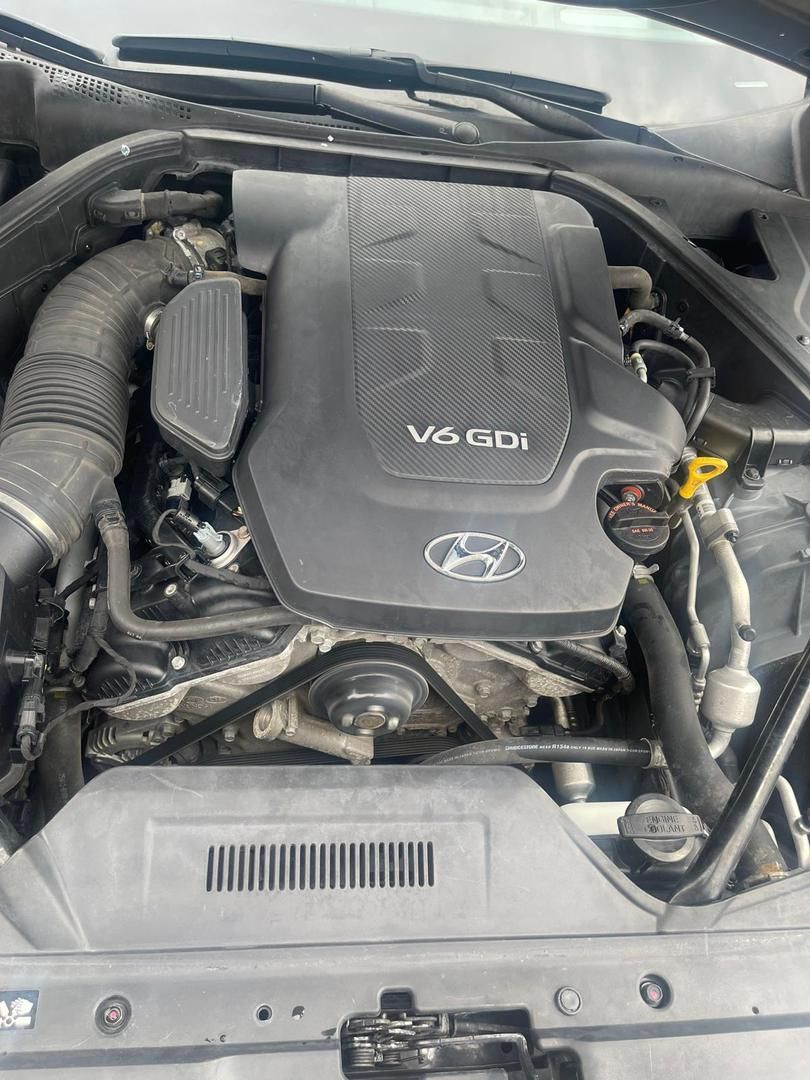 Vehicle - Image 17