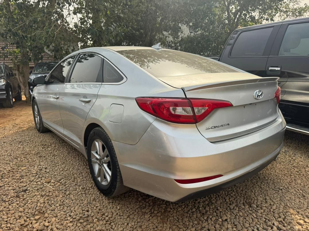 Vehicle - Image 6