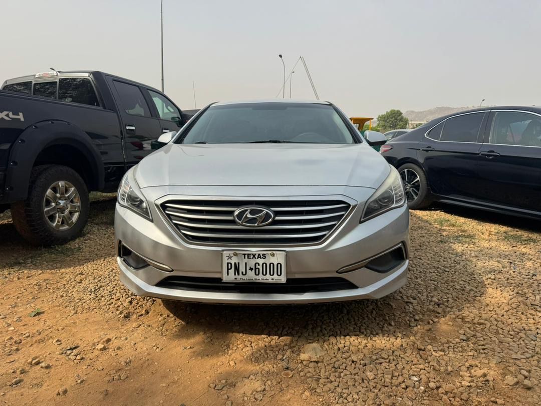 2016 Hyundai Sonata - Image 1