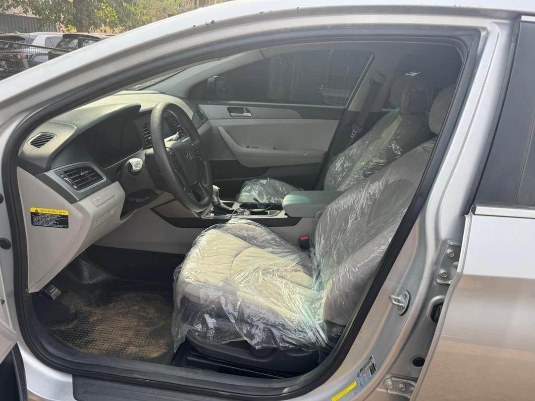 Vehicle - Image 10