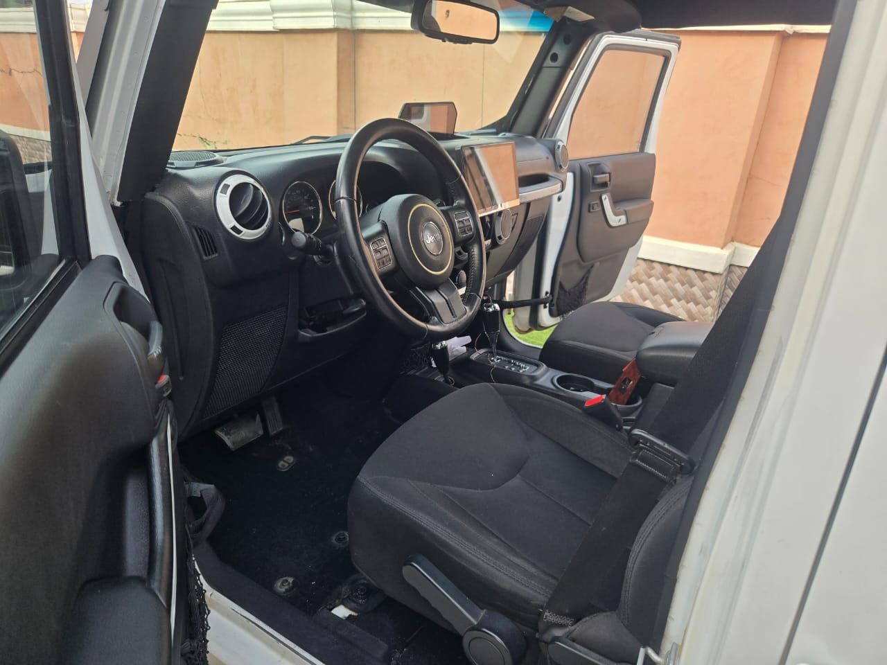 Vehicle - Image 8