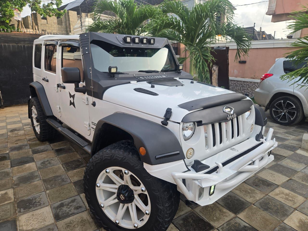 Vehicle - Image 6
