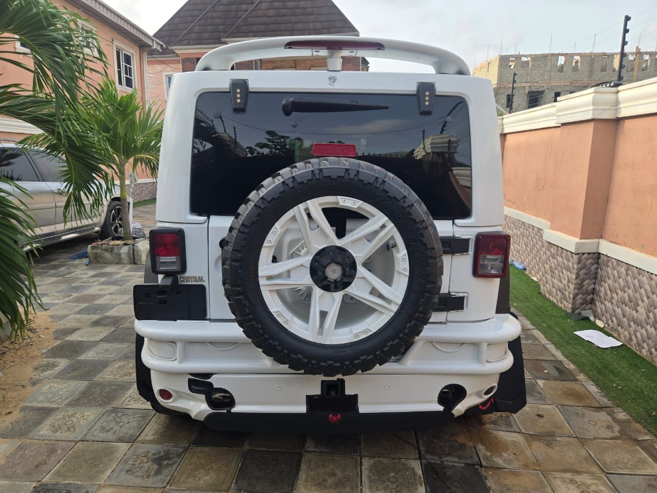 Vehicle - Image 9