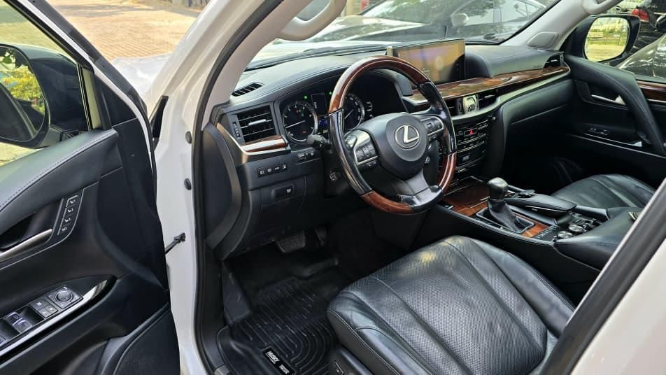 Vehicle - Image 7