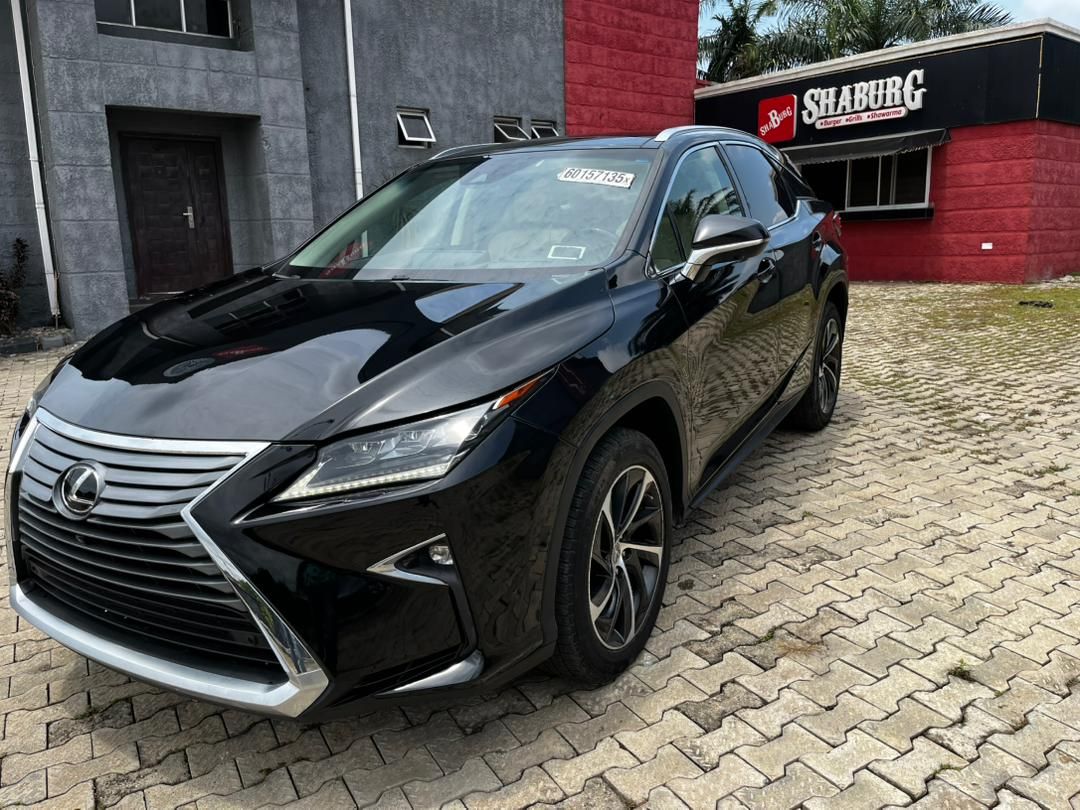 Vehicle - Image 8
