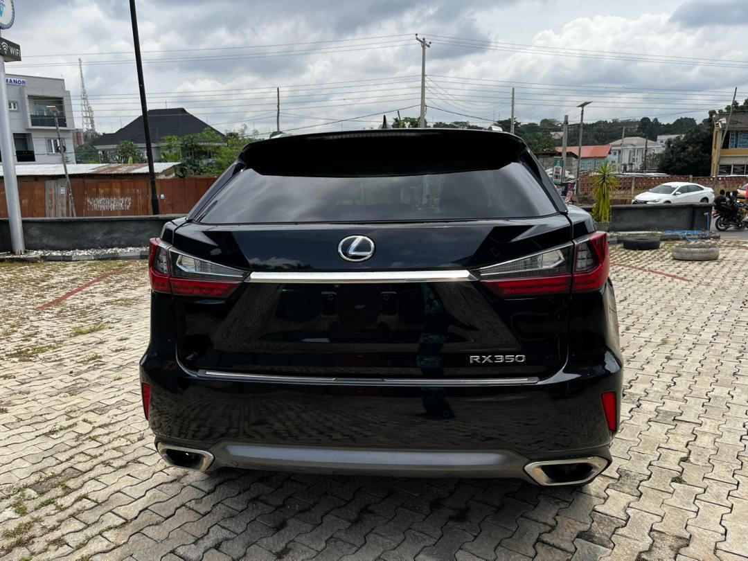 Vehicle - Image 6