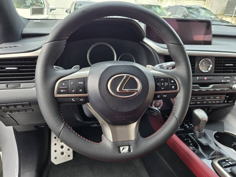 Vehicle - Image 11