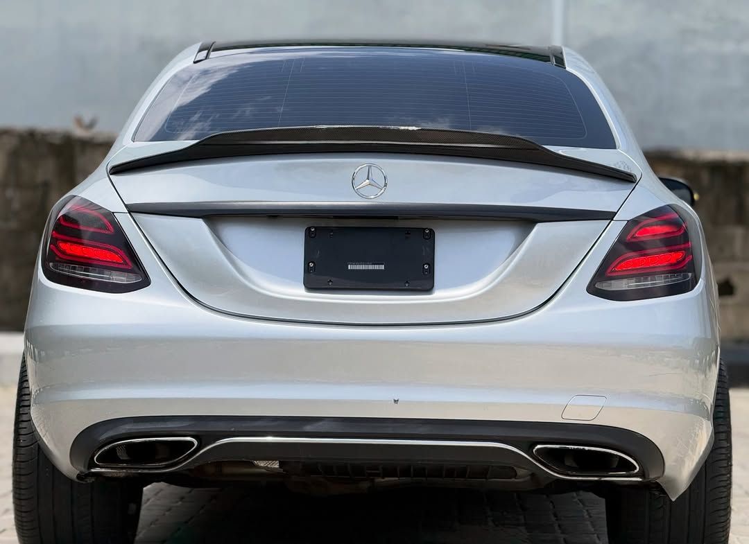 Vehicle - Image 10