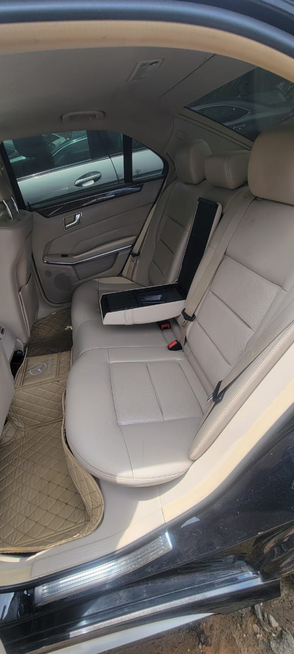 Vehicle - Image 9
