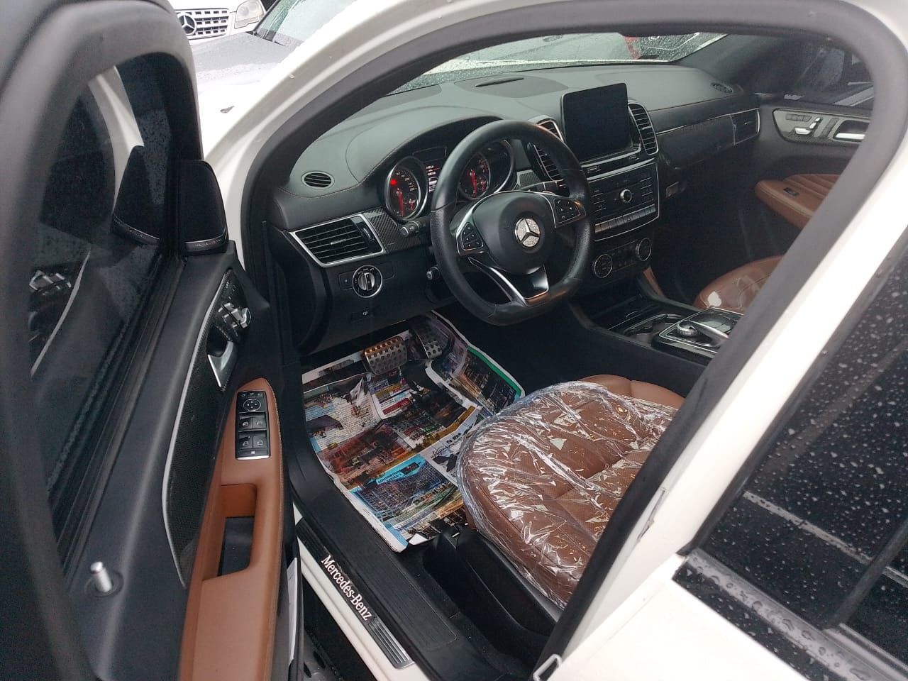 Vehicle - Image 9