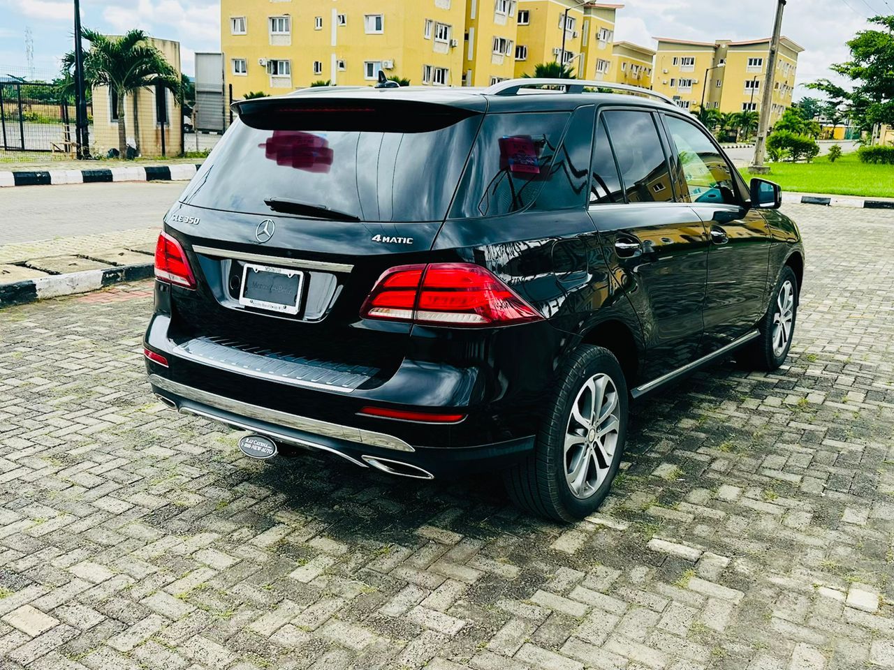 Vehicle - Image 11