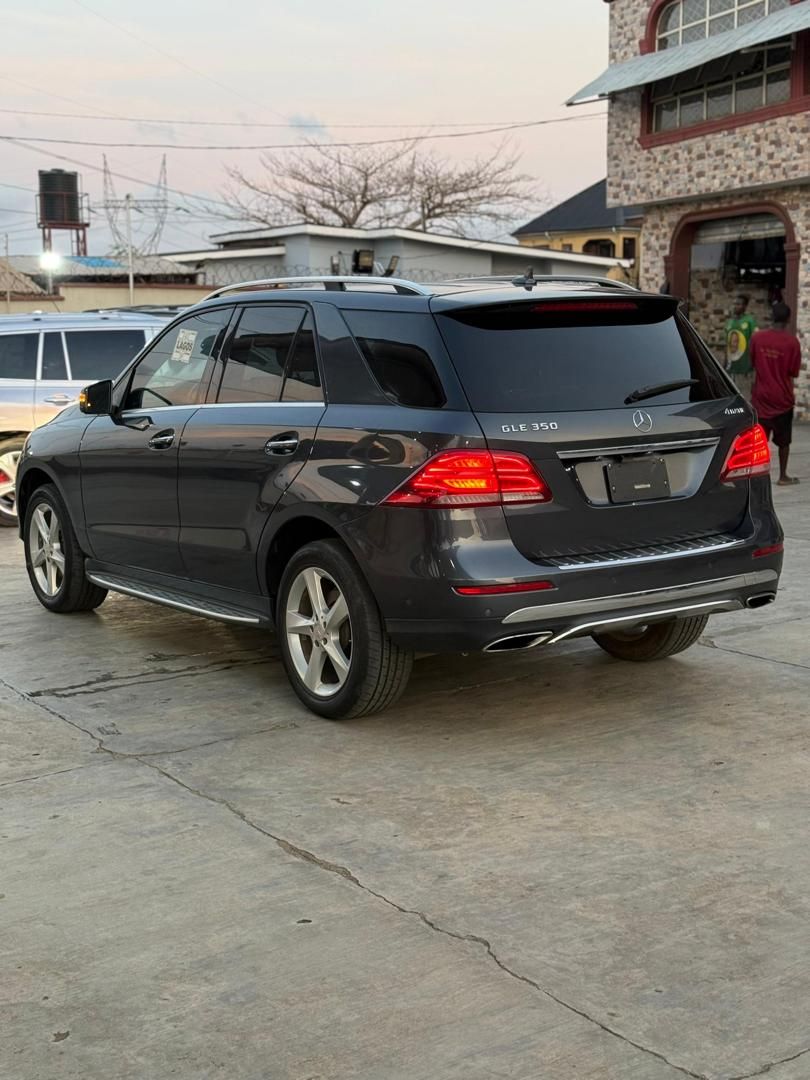 Vehicle - Image 3