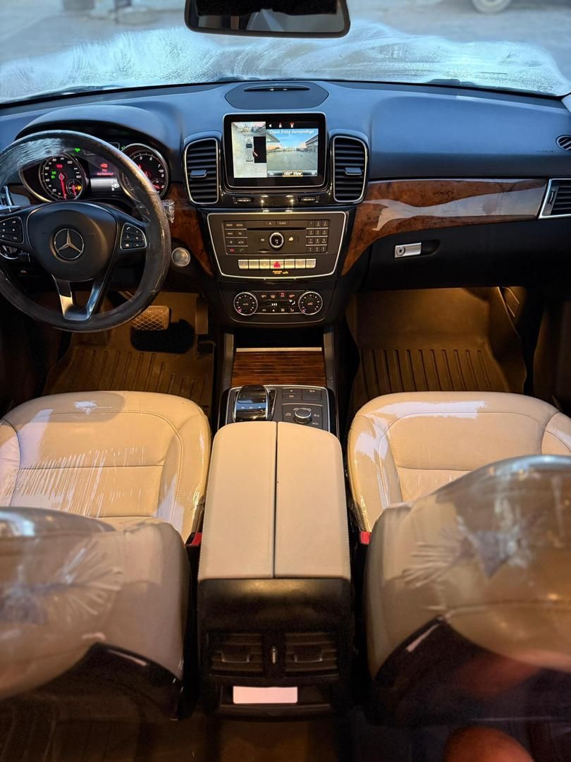 Vehicle - Image 6